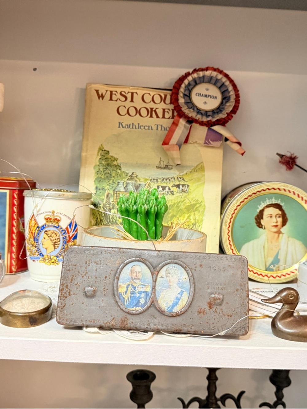 1935 The King & Queen Silver Jubilee Rowntree & Co LTD Tin - Picture 7 of 17
